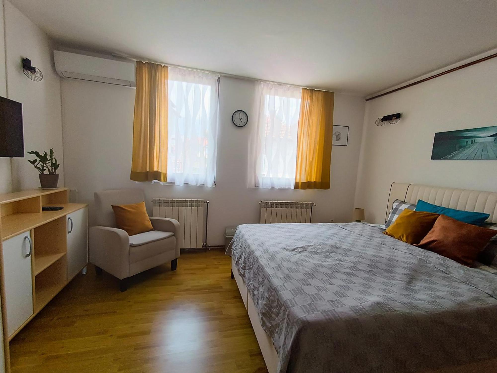 Aquae S Apartman *